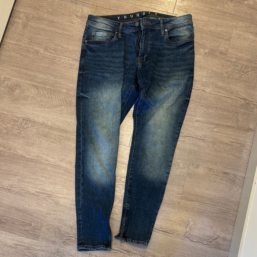 Young LA skinny fit jeans. Size 34x30